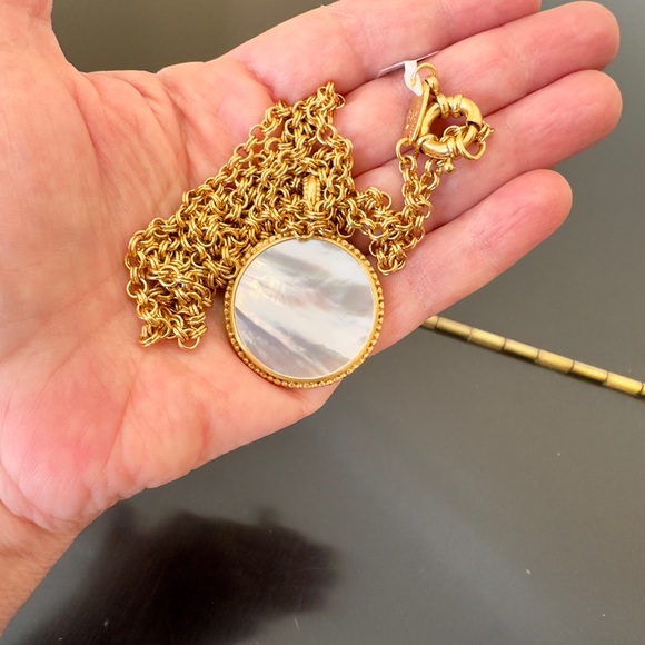 NWT Luxury Bohemian Authentic Julie Vos Mother of Pearl Statement Necklace - Picture 17 of 17